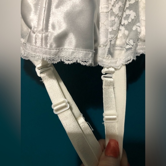 Va Bien Strapless Corset Bustier with Garters - Picture 14 of 16